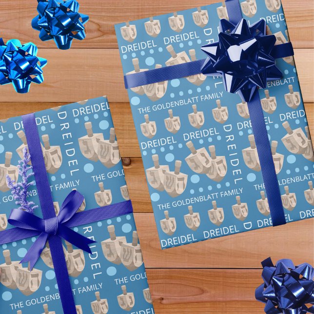 Dreidel Rustic Oak Cute Personlig Hanukkah Presentpapper (This cute blue and white Hanukkah wrapping paper is easy to customize with a personalized name)