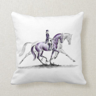 Dressage Horse in Trot Piaffe Kudde