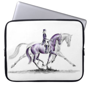 Dressage Horse in Trot Piaffe Laptop Fodral