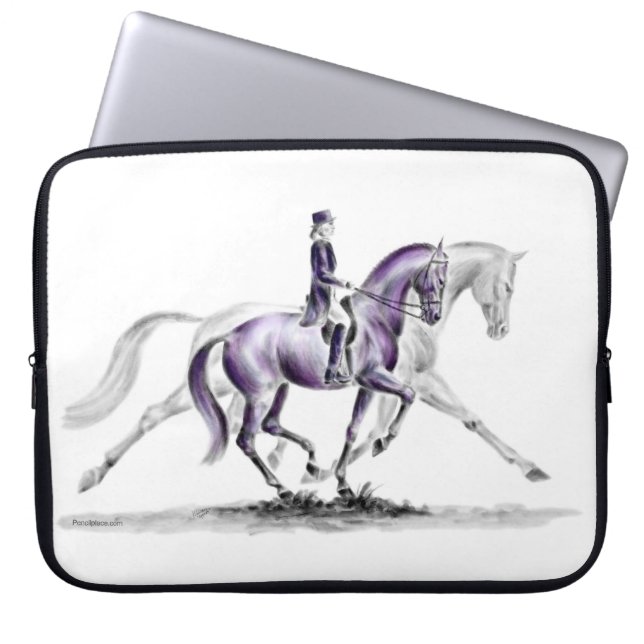 Dressage Horse in Trot Piaffe Laptop Fodral (Framsidan)