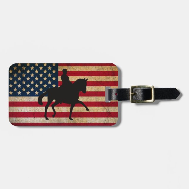 Dressage Horse med United Stater Flagga Patriotic Bagagebricka (Horisontell Framsida)