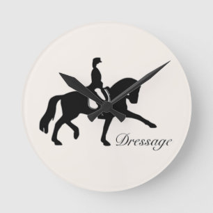 Dressagehäst och ryttare rund klocka