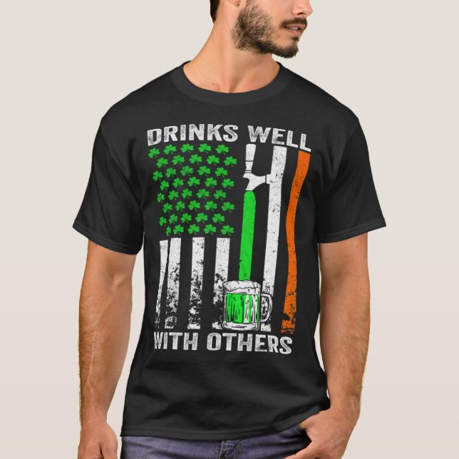 Drick bra med andra St Patrick Drunk Bee T Shirt (Framsida)