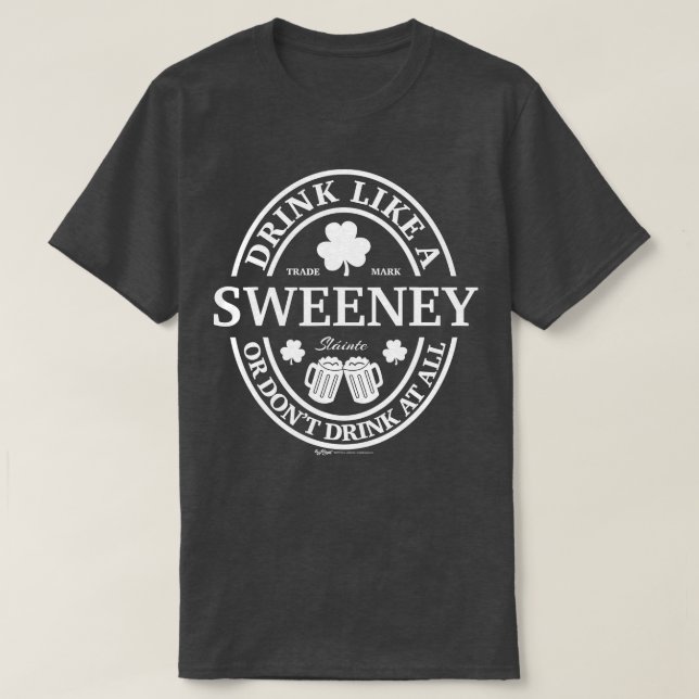 Drick som en Sweeney Shamrock St patricks day T Shirt (Design framsida)
