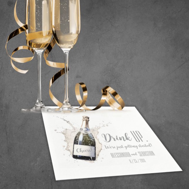 "Drick upp. Vi börjar precis!" Bröllop Pappersservett ("Drink Up. We're Just Getting Started." Custom Modern Minimalist Wedding Napkins)