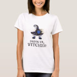 Drick upp vitsar Cute Blue Witch Hat Halloween T Shirt<br><div class="desc">Den här roligten har flickhalloween T-shirt en söt häxa ansikte (en blå häxhatt med guld måne och stjärnor och en blå, svart och guld bouquet över ett par armade ögonbryn och ögonlock som består av blå glitter). Under den svarta texten står "Drycka upp, häxor!" i ett lämpligt, läskigt teckensnitt. En...</div>