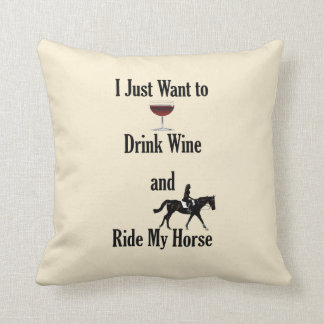 Drick Vin och Ride My Horse Kudde