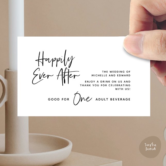 Drickbiljett, vuxendryck, lyckliga dagar tilläggskort (Modern Wedding Drink Ticket, Adult Beverage, Happily Ever After Enclosure Card in White Black)