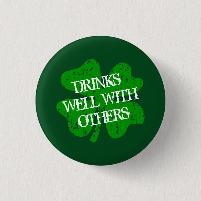 DRICKER BRA MED ANDRA St Patricks Day Pin Knapp (Framsida)