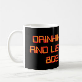 Dricker kaffe och lyssnar på 80-talsmusik kaffemugg