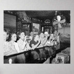 Dricker på en bar i Louisiana, 1938. Gammalt foto Poster
