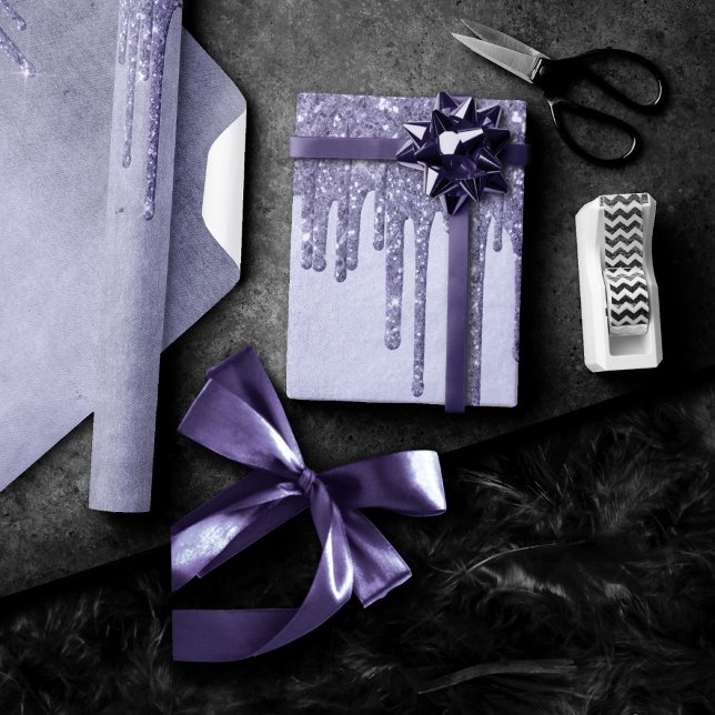 Drickning Lila Glitter | Chic Lavender Icing Pour Presentpapper (Skapare uppladdad)