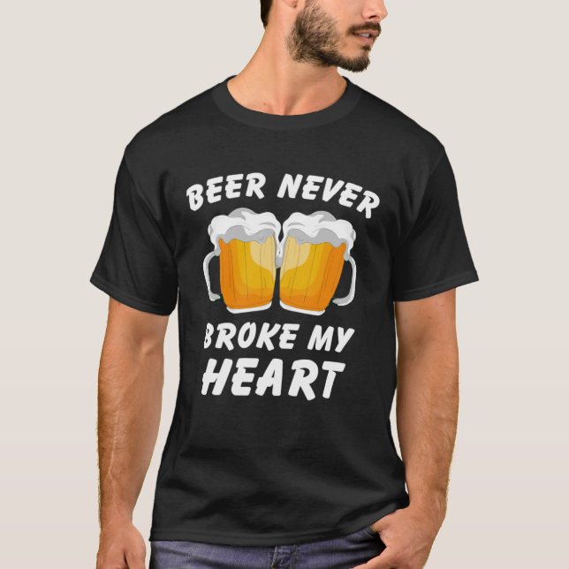 Dricköl fattiga aldrig mitt hjärta 2 t shirt (Framsida)