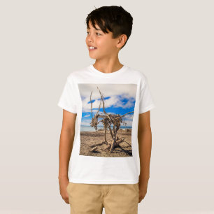 Driftwood-grafik på Hokitika Beach, Nya Zeeland T Shirt