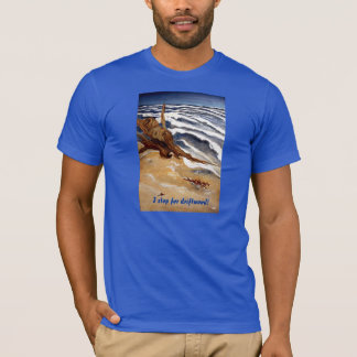 Driftwood vid strandT-tröja T-shirt