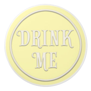"Drink Me" Wonderland Tea Party Pastel Gult Knopp