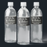 Drink Up Witches Water Bottle Beverage Label Set Vattenflaska Etikett<br><div class="desc">Add a wickedly fun touch to your Halloween bridal shower, bachelorette or halloween bash with these Drink Up, Witches water bottle labels! Featuring bold white text on a black background with customizable wording underneath, they’re perfect for spooky table decor or party favors. Complete the look with matching invitations, stickers, wine...</div>