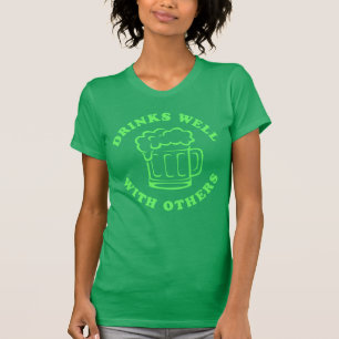 Drinkar väller fram med andra tee shirt