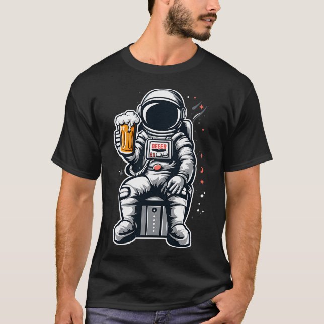 Drinking Beer Astronaut T Shirt (Framsida)