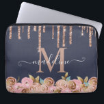 Drip Girly Glam i Monogram Ro Guld Glitter Laptop Fodral<br><div class="desc">Monogram Rosa Glitter Girly Glam Laptop sleeve - Du kärlek till gnistra, varför skulle inte din bärbara dator fodral? Den här vackra, marinblå bärbara datorn fodral har en droppe ro guld glitter med och guld feminina blommigtar. Lägg till en personlig tryckning genom att lägga till ditt namn och din ursprungliga...</div>