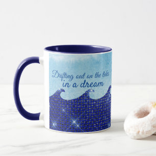 Driv ut på tiderna i en Dream SparklingBlue Mugg