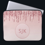 Drivning av Monogram Glitter Rosa ros Guld Laptop Fodral<br><div class="desc">Rosa - Ro Guld Faux-påfyllning Glitter och Gnistra Elegant Monogram bärbar dator Fodral. Det här monogrammade fodral kan anpassas så att det omfattar ditt första och första namn.</div>