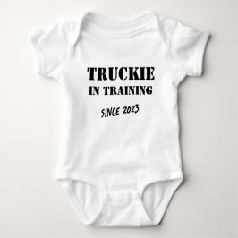 Drivrutin för anpassningsbar "Truckie in Training" T Shirt