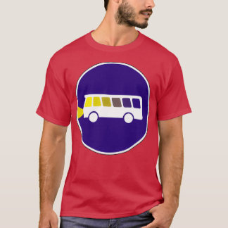 Drivrutinen buss på nattmotorvägen t shirt