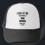 Drivrutinen för Taxi är Gift Shirt Cab Gift Keps<br><div class="desc">Funny Taxi-drivrutin,  skift-chaufförer,  chaufför,  chaufför,  skirt,  Taxi-drivrutin,  skift för drivrutin som är registrerad i Taxi Se på att jag blir ett Taxi-förarjobb,  karriär,  arbete,  företag,  chef,  taxi,  förare,  hjärtrytm,  förare i taxi,  taxi,  chaufför,  taxi,  taxi,  transport,  yrke,  kollektivtrafik</div>
