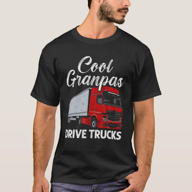 Drivrutinen manar Coola Grandpas Drive Lastbilar L T Shirt (Framsida)