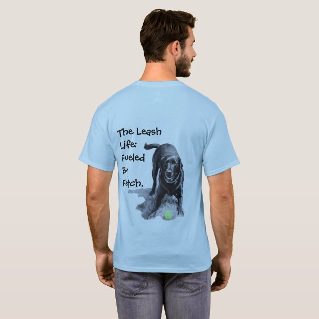 Drivs av Fetch T Shirt (Hel baksida)