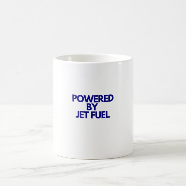 Drivs av Jet Fuel Mugg (Center)
