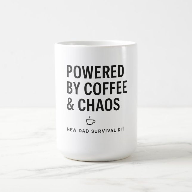 Drivs av kaffe och kaos Ny överlevnadskit för papp Kaffemugg (Center)