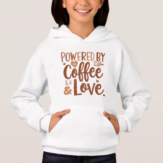 Drivs av kaffe och kärlek – Sött design för mammas T Shirt (Framsida)