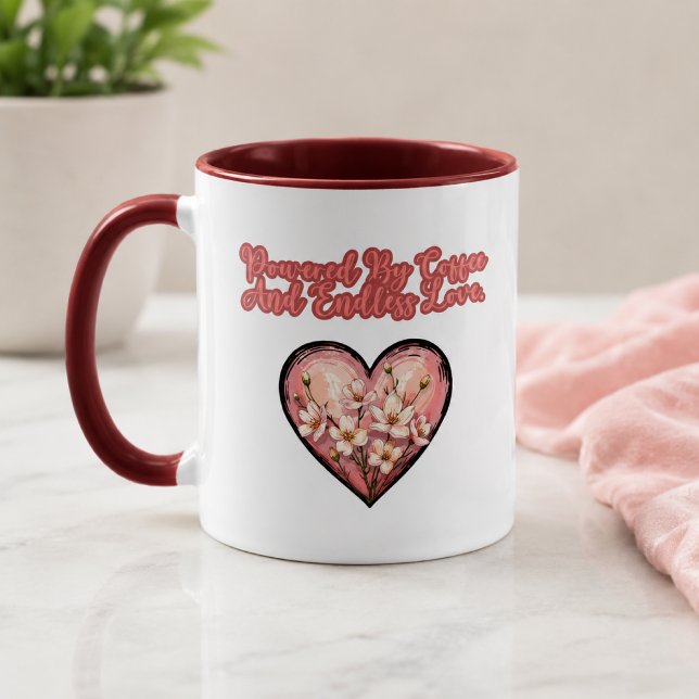 Drivs av kaffe och oändlig kärlek Mamma Liv Mugg (Skapare uppladdad)