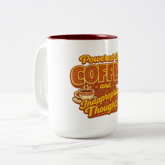 Drivs av kaffe och olämpliga tankar Roligt Två-Tonad Mugg