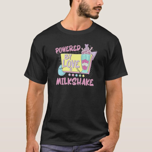 Drivs av Kärlek Milkshake Retro 90-tal Par Wh T Shirt (Framsida)