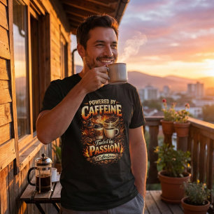 Drivs av Koffein - Kaffeälskare T Shirt