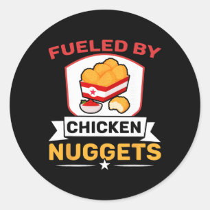 Drivs Av Kycklingnuggets Älskare Foodie Nuggy Runt Klistermärke