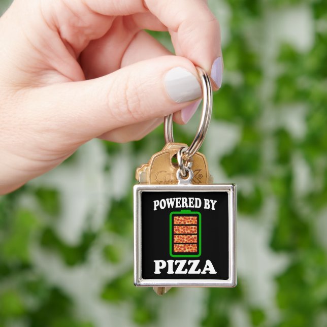 Drivs Av Pizza - Rolig Pizza Fyrkantig Silverfärgad Nyckelring (Hand)
