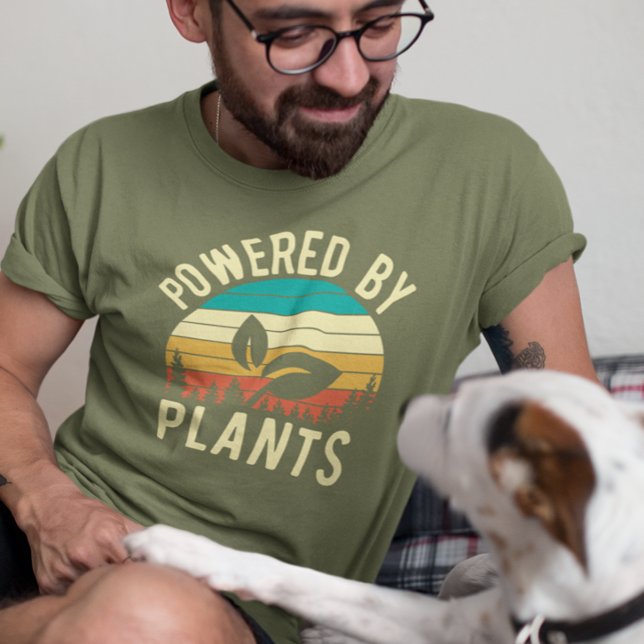 Drivs av plantor Vegan Vegetarian Retro T Shirt (Skapare uppladdad)