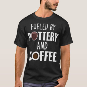 Drivs av potatis och kaffe Älskare Potter Gift 1 T Shirt