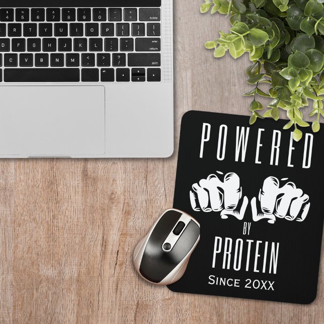 Drivs av Protein Snyggt Black Musmatta (Powered By Protein Mouse Pad with the date you began your Carnivore journey.)