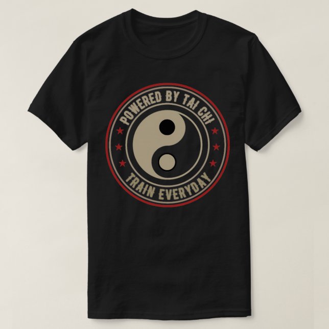 Drivs av Tai Chi Qi Gong topyangpresentdojow T Shirt (Design framsida)