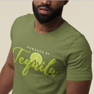 Drivs av Tequila Lime Grön Rolig Festpryl T Shirt