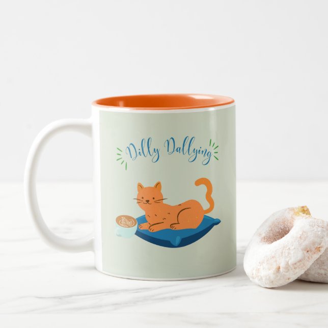 Dröjande Orange Katt Två-Tonad Mugg (Med munk)