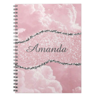 drömmande design i rosa anteckningsbok
