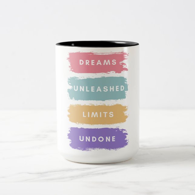 Drömmar frigjorda, gränser ångra Två-Tonad mugg (Center)