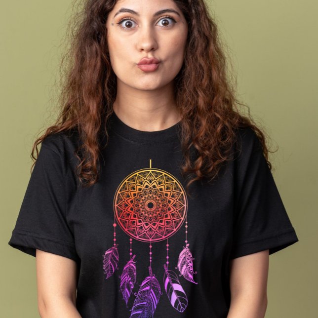 Drömmen om rosa och lila catcher boho t shirt (Skapare uppladdad)