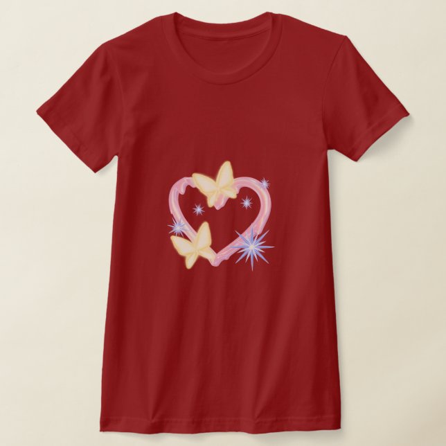 Drömmig fjäril & hjärta estetisk grafisk t-shirt (Laydown)